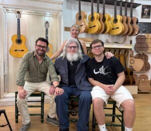 Gustavo Santaolalla y familia Alvarez Bernal 